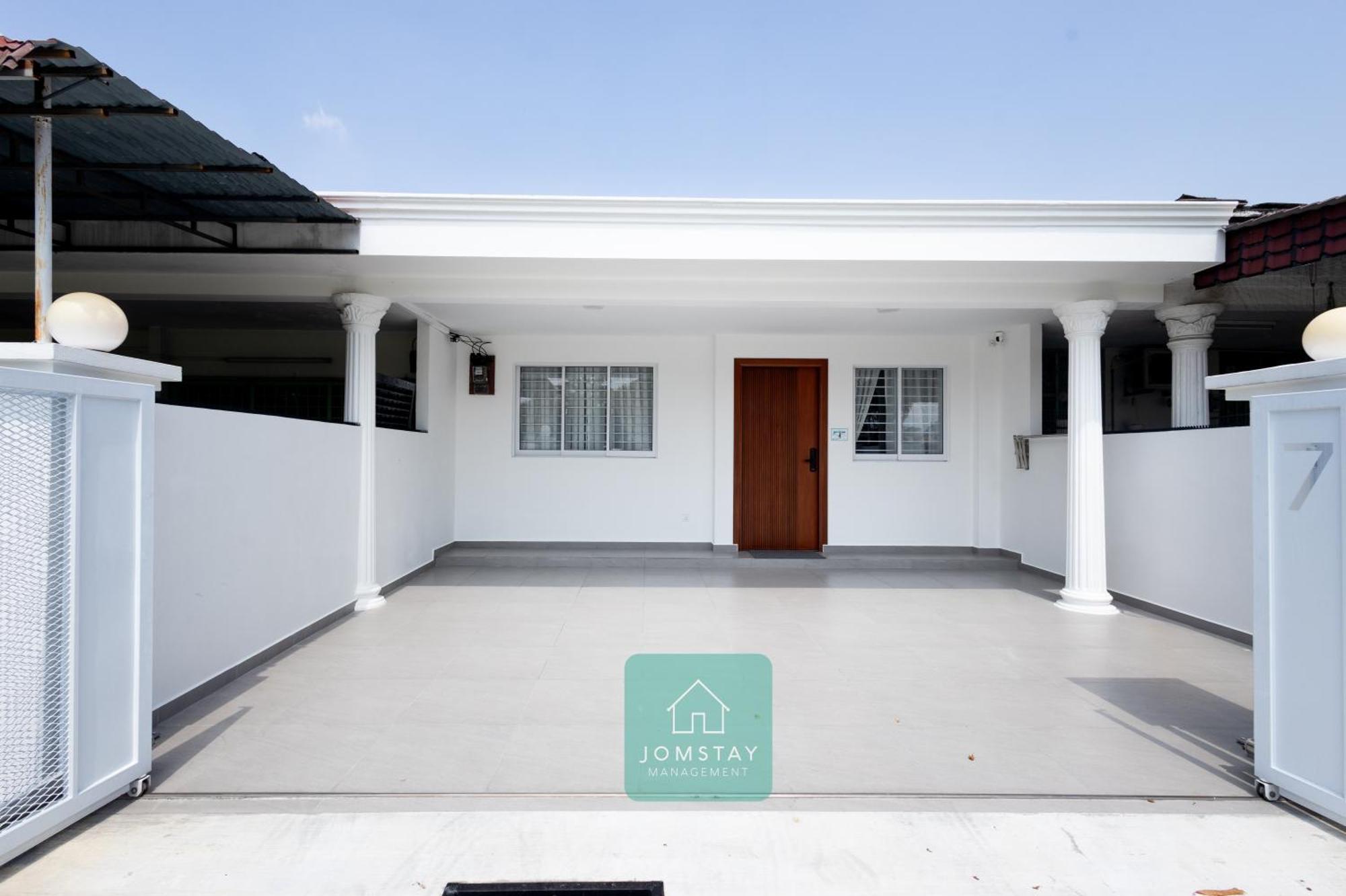 Jomstay Muji 19 & 7 Inn Ipoh Garden 8-10 Pax Ngoại thất bức ảnh