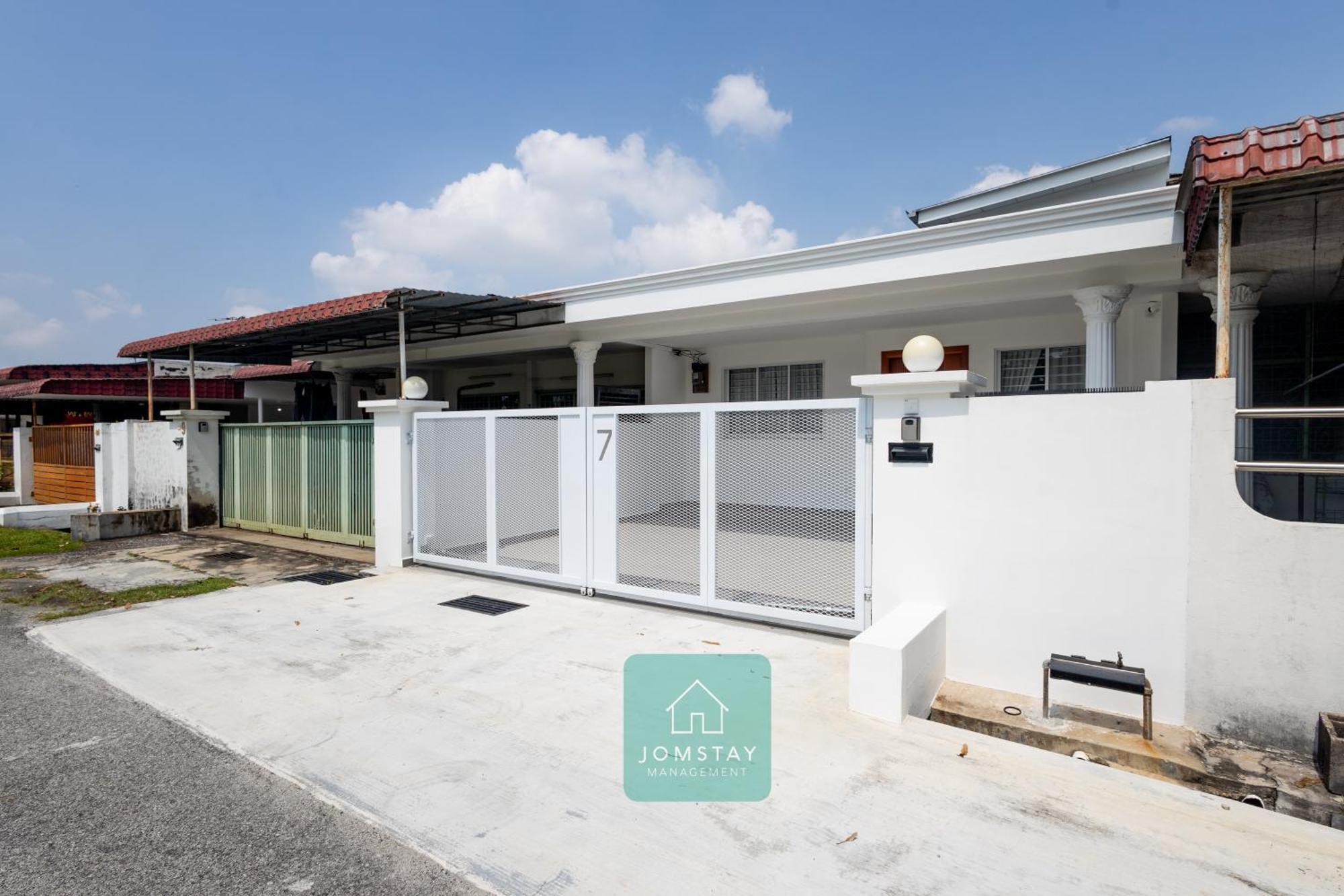 Jomstay Muji 19 & 7 Inn Ipoh Garden 8-10 Pax Ngoại thất bức ảnh